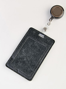 YR Карман для пропуска на рулетке J-019